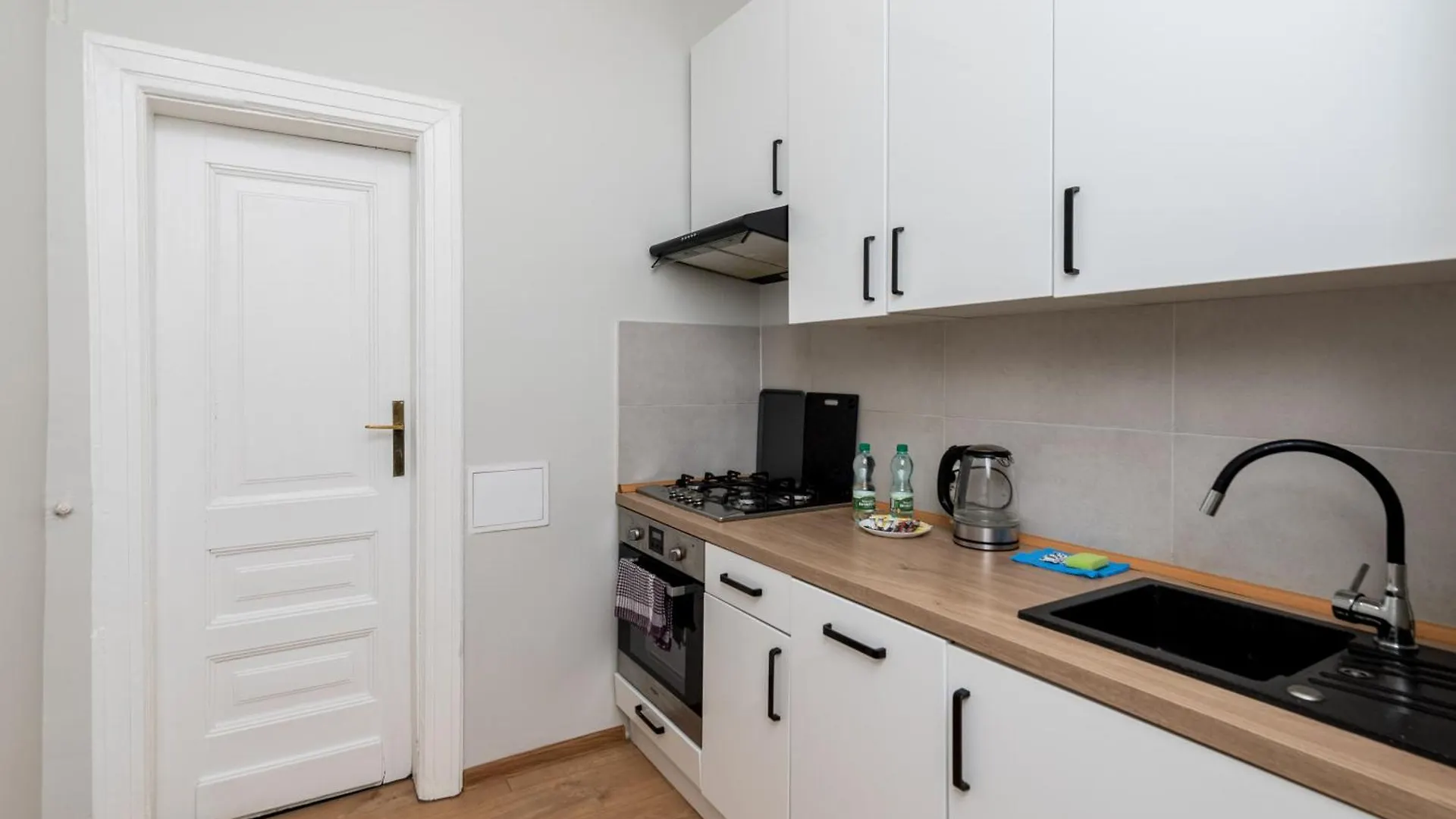 Lenartowicza Standard Apartment Krakow